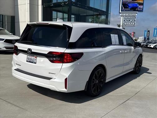 Platinum White Pearl 2025 Honda Odyssey