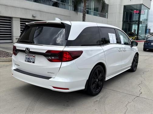 Platinum White Pearl 2023 Honda Odyssey