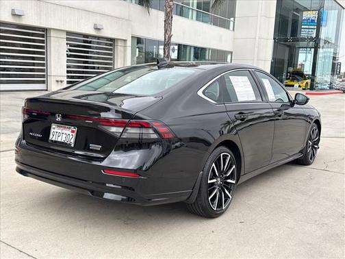 Crystal Black Pearl 2025 Honda Accord Hybrid