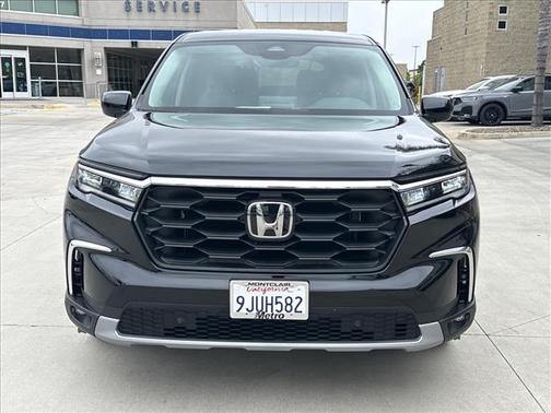 Crystal Black Pearl 2024 Honda Pilot