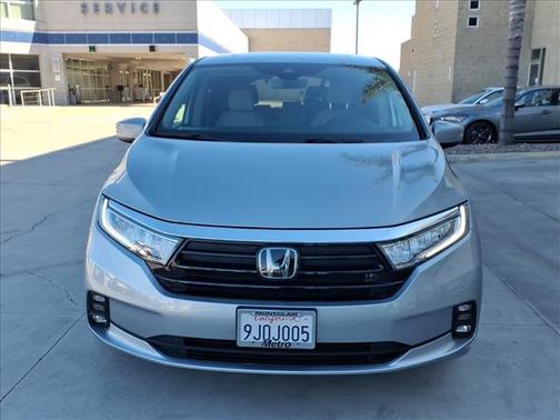 Lunar Silver Metallic 2024 Honda Odyssey