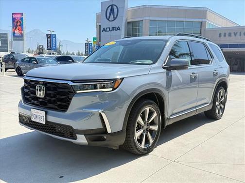 Sonic Gray Pearl 2023 Honda Pilot