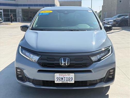 Sonic Gray Pearl 2025 Honda Odyssey