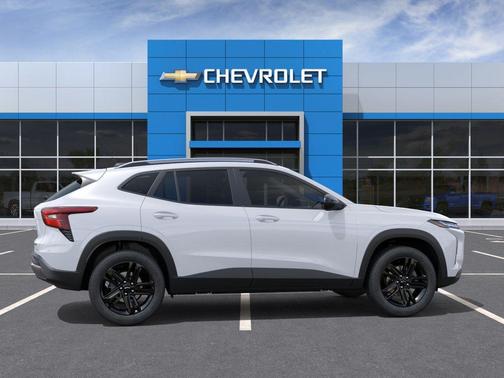 Summit White 2026 Chevrolet Trax FWD ACTIV