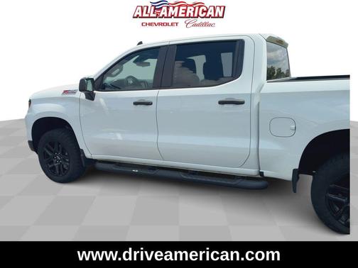 Summit White 2023 Chevrolet Silverado 1500 Custom Trail Boss