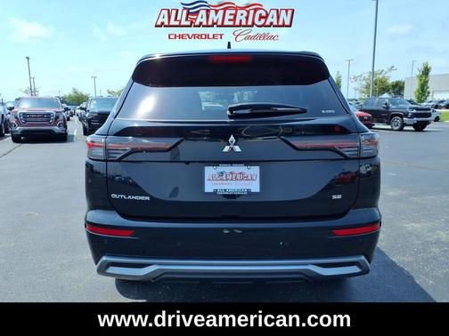 Cosmic Blue Metallic 2025 Mitsubishi Outlander SE S-AWC