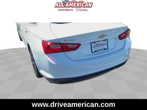 Summit White 2023 Chevrolet Malibu FWD 1LT