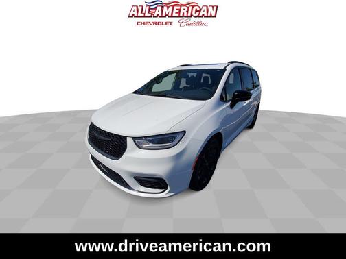 Bright White Clearcoat 2025 Chrysler Pacifica Limited