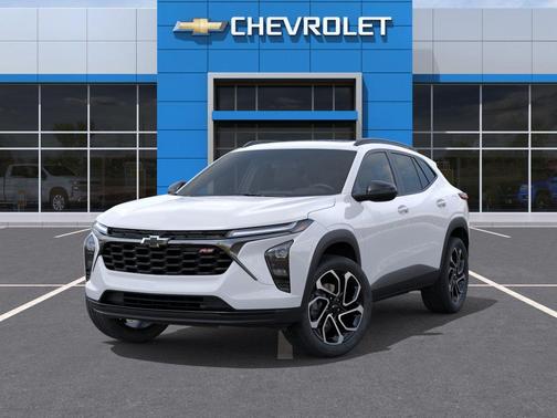 Summit White 2026 Chevrolet Trax FWD 2RS