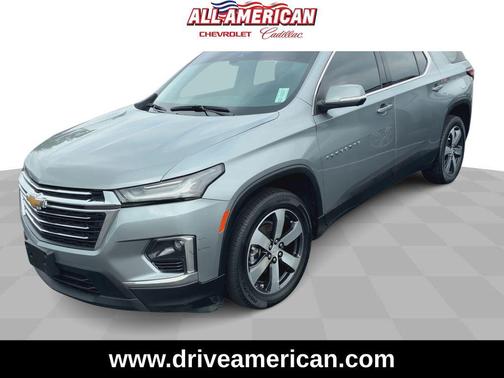 Sterling Gray Metallic 2023 Chevrolet Traverse LT Leather
