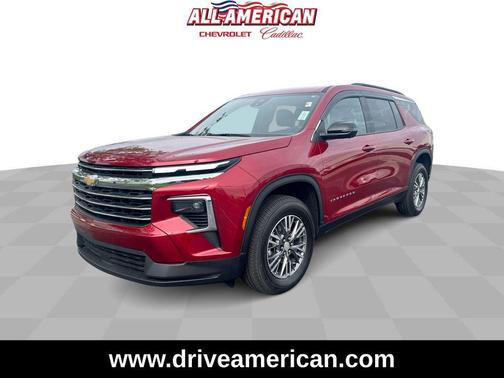 Radiant Red Tintcoat 2024 Chevrolet Traverse LT