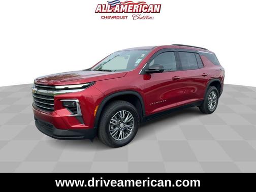 Radiant Red Tintcoat 2024 Chevrolet Traverse LT
