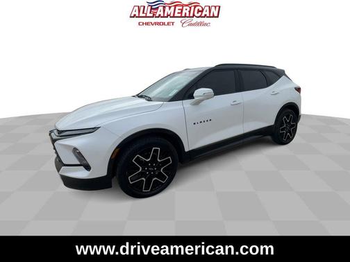 Iridescent Pearl Tricoat 2024 Chevrolet Blazer RS