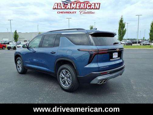 Lakeshore Blue Metallic 2025 Chevrolet Traverse LT