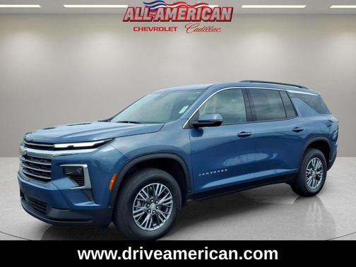 Lakeshore Blue Metallic 2025 Chevrolet Traverse LT