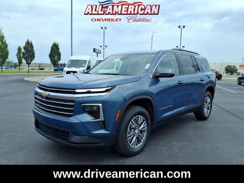 Lakeshore Blue Metallic 2025 Chevrolet Traverse LT