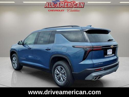 Lakeshore Blue Metallic 2025 Chevrolet Traverse LT