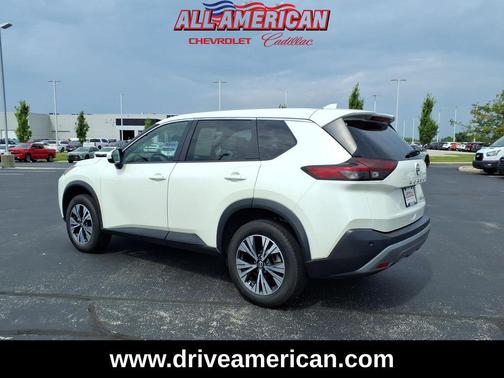 Pearl White Tricoat 2023 Nissan Rogue SV