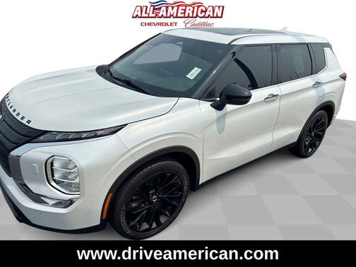 White Diamond 2022 Mitsubishi Outlander Black Edition S-AWC