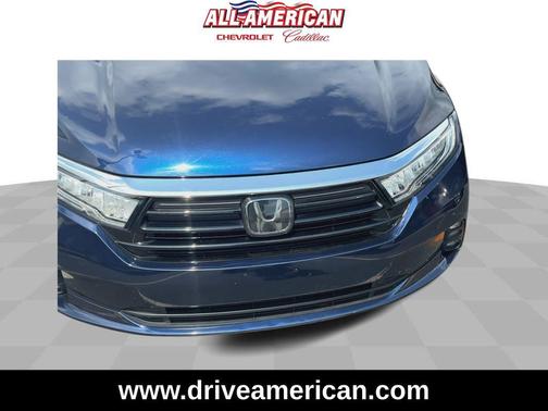 Crystal Black Pearl 2024 Honda Odyssey EX-L