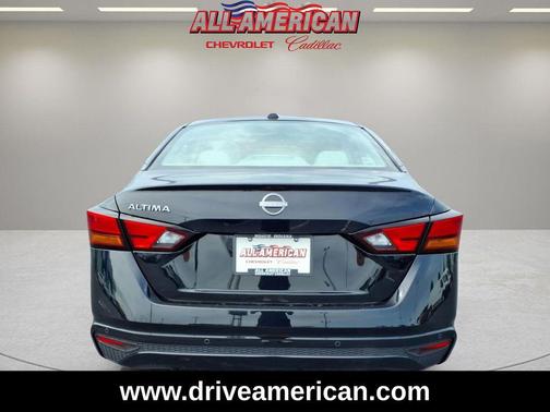 Super Black 2025 Nissan Altima 2.5 SV