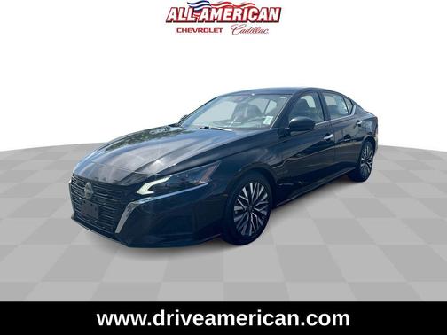 Super Black 2025 Nissan Altima 2.5 SV