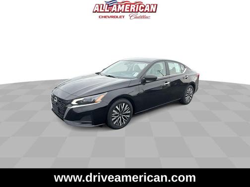 Super Black 2025 Nissan Altima 2.5 SV