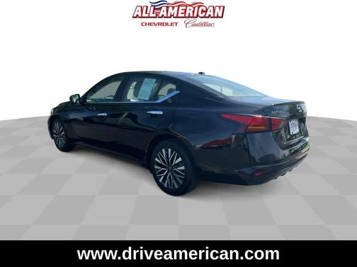 Super Black 2025 Nissan Altima 2.5 SV
