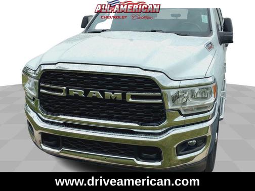 Bright White Clearcoat 2024 RAM 2500 Big Horn Crew Cab 4x4 6'4' Box