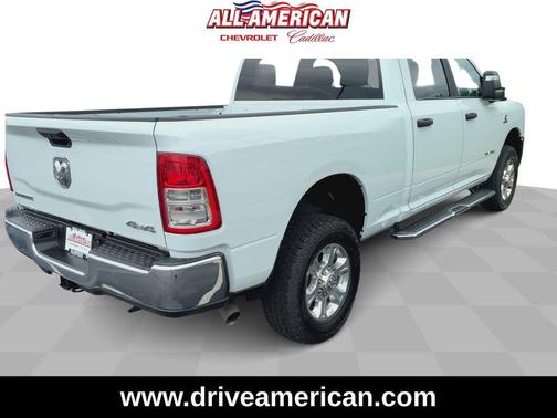 Bright White Clearcoat 2024 RAM 2500 Big Horn Crew Cab 4x4 6'4' Box