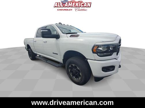 Bright White Clearcoat 2024 RAM 2500 Big Horn Crew Cab 4x4 6'4' Box