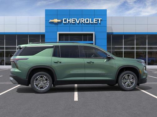 Trillium Green Metallic 2027 Chevrolet Traverse LT