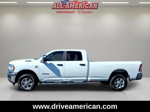 Bright White Clearcoat 2024 RAM 3500 Big Horn Crew Cab 4x4 8' Box