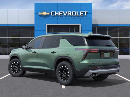 Trillium Green Metallic 2027 Chevrolet Traverse AWD Z71