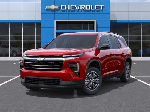 Radiant Red Tintcoat 2027 Chevrolet Traverse LT