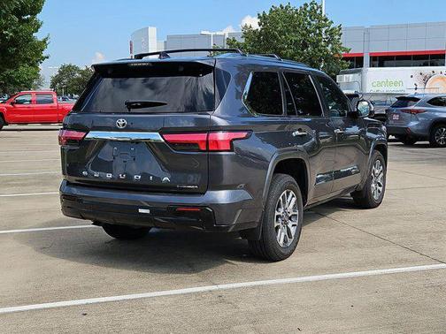 2025 Toyota Sequoia SR5