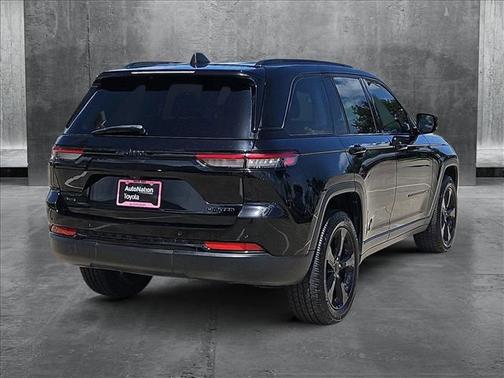 2023 Jeep Grand Cherokee Limited X