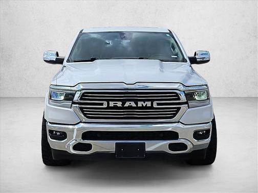 Ivory White Tri-Coat Pearlcoat 2019 RAM 1500 Laramie
