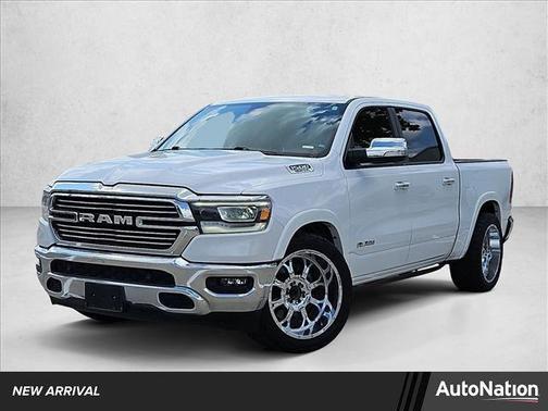 Ivory White Tri-Coat Pearlcoat 2019 RAM 1500 Laramie