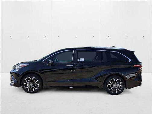 2025 Toyota Sienna Platinum 7 Passenger