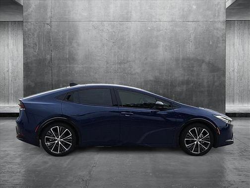 2024 Toyota Prius XLE