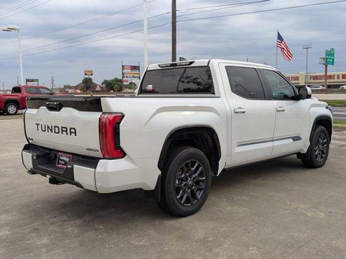 2025 Toyota Tundra Hybrid Platinum