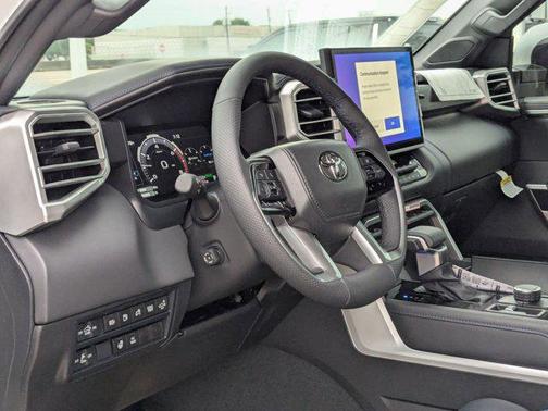 2025 Toyota Tundra Hybrid Platinum