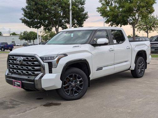 2025 Toyota Tundra Hybrid Platinum