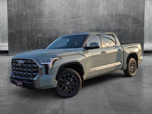 2025 Toyota Tundra Hybrid Platinum