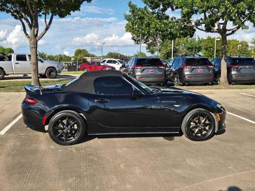 2024 Mazda MX-5 Miata Sport