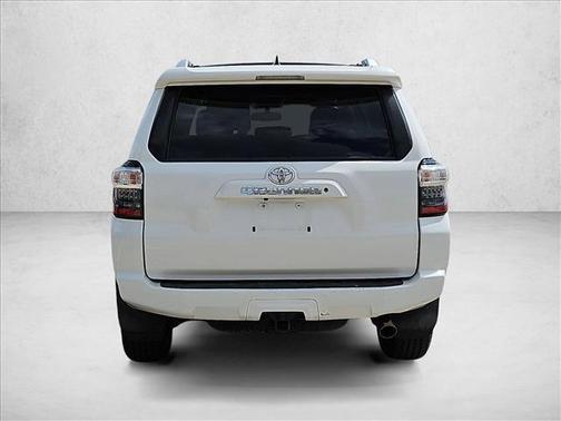 Super White 2018 Toyota 4Runner SR5 Premium