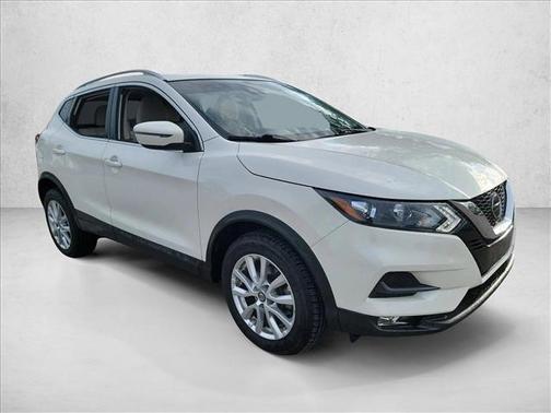 Pearl White Tricoat 2020 Nissan Rogue Sport SV