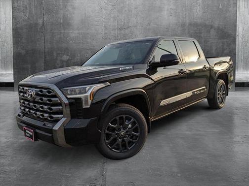 2025 Toyota Tundra Hybrid Platinum