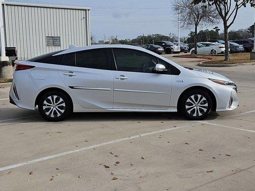 2022 Toyota Prius Prime LE
